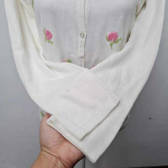 Crystal-Kobe Women's White Sweater Cardigan Pink Flower Embroidery Petite M - Picture 10 of 16